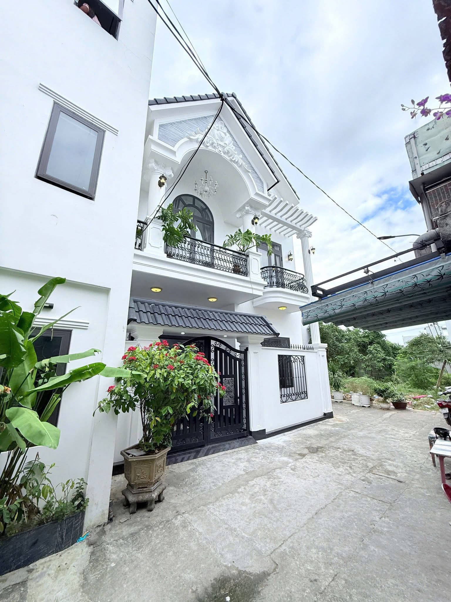 Nhà 2 tầng kiệt ô tô Tô Hiệu, 60mv, 4950