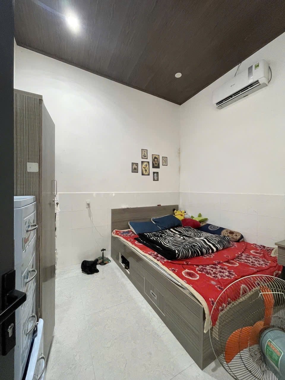 Nhà mới xây kiệt ô tô Nam cao, 70mv, 2800