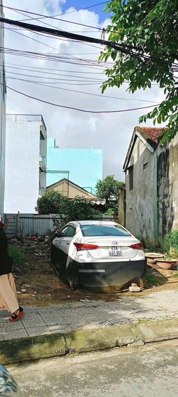 Đất mặt tiền 44 Trường Chinh , 95mv, 4350