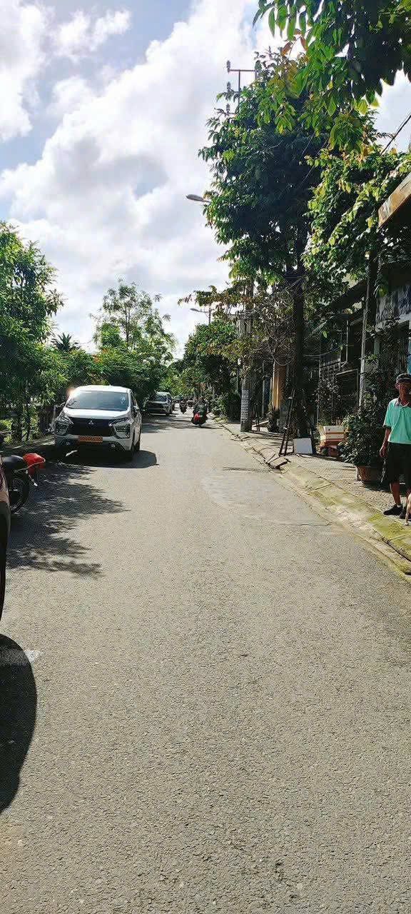 Đất mặt tiền 44 Trường Chinh , 95mv, 4350