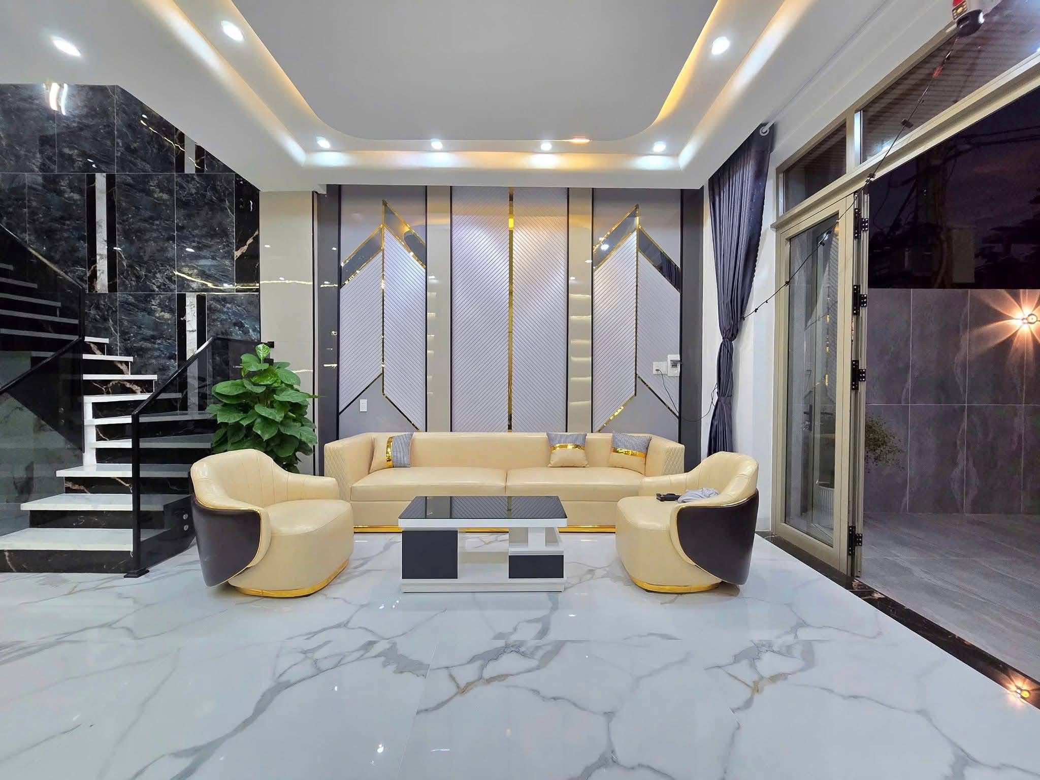 Nhà 3 tầng mặt tiền Kiều Sơn Đen, Hoà Xuân, 7350