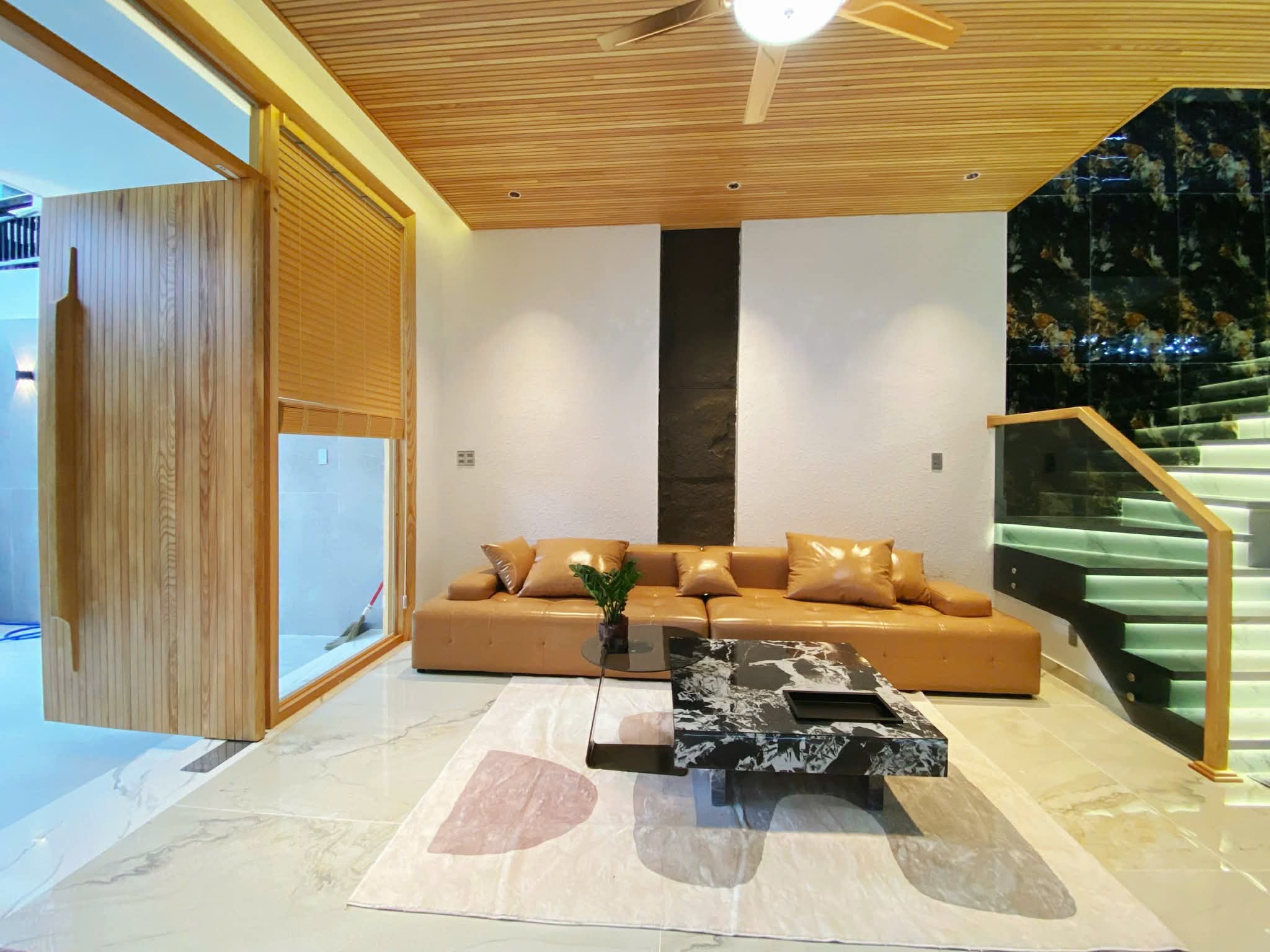 Nhà 3 tầng mặt tiền Trần Thúc Nhẫn, Hoà Xuân