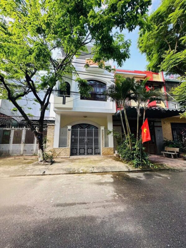 Nhà 3 tầng mặt tiền hòa minh, 6950