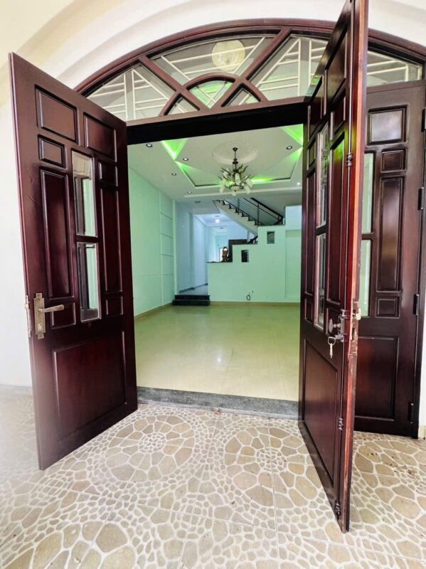 Nhà 3 tầng mặt tiền hòa minh, 6950