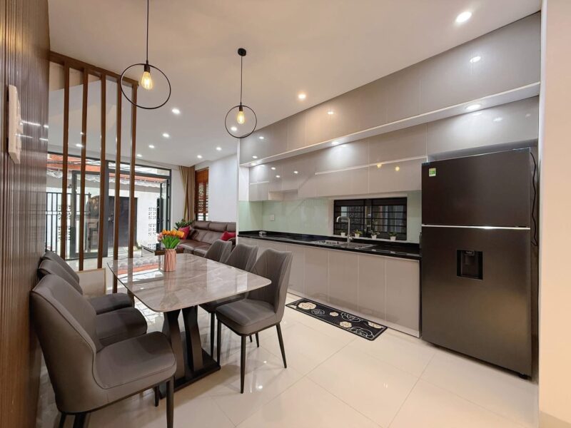 Nhà 3 tầng 2 mặt kiệt Hoàng diệu 5950