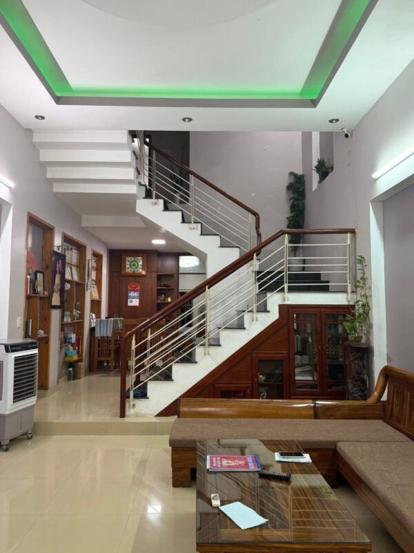 Nhà 2 tầng mặt tiền Lê Thiệt, 6150