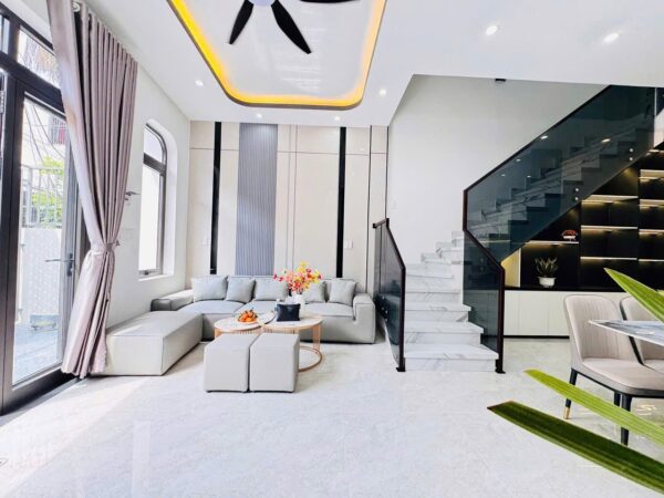 Nhà 3 tầng kiệt Tôn Đức Thắng, 5250