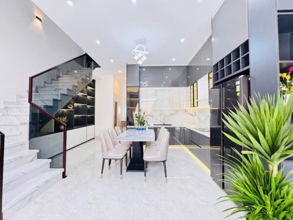 Nhà 3 tầng kiệt Tôn Đức Thắng, 5250