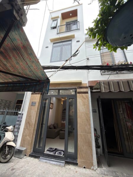 Nhà 3 tầng kiệt ô tô Hoàng Diệu, 4800