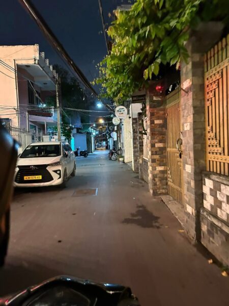 Nhà 3 tầng kiệt ô tô Hoàng Diệu, 4800
