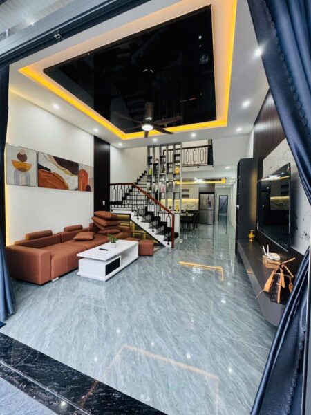Nhà 2 tầng kiệt ô tô Trường Chinh, 130mv, 4750