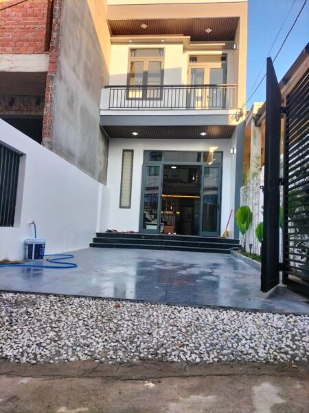 Nhà 2 tầng kiệt ô tô Trường Chinh, 130mv, 4750