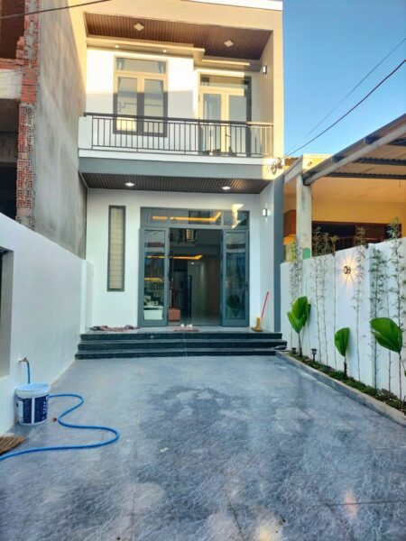 Nhà 2 tầng kiệt ô tô Trường Chinh, 130mv, 4750
