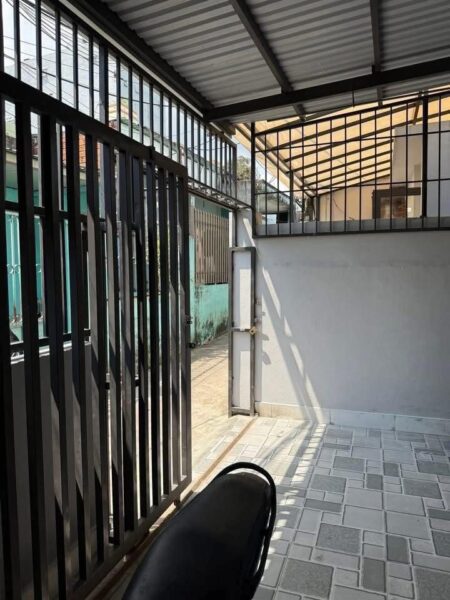 Nhà mê lửng kiệt Tôn Đản, 79mv, 3500