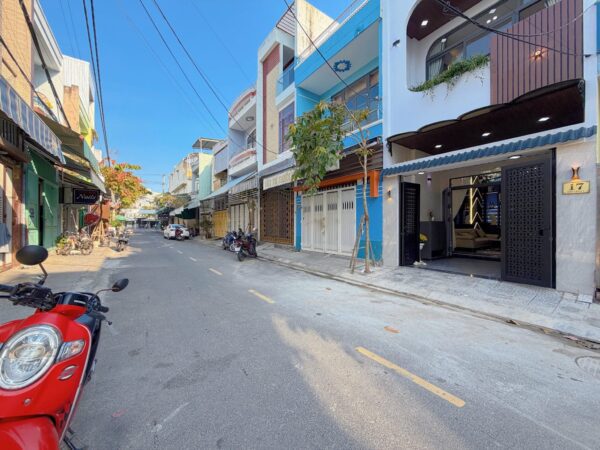 Nhà 3 tầng mặt tiền Bàu Làng, 9850