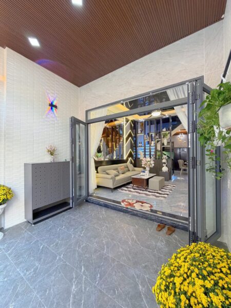 Nhà 3 tầng mặt tiền Bàu Làng, 9850