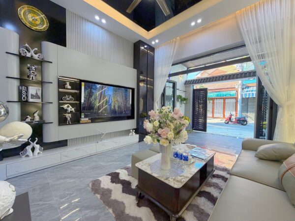 Nhà 3 tầng mặt tiền Bàu Làng, 9850
