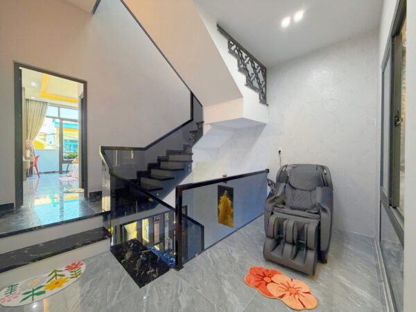 Nhà 3 tầng mặt tiền Bàu Làng, 9850