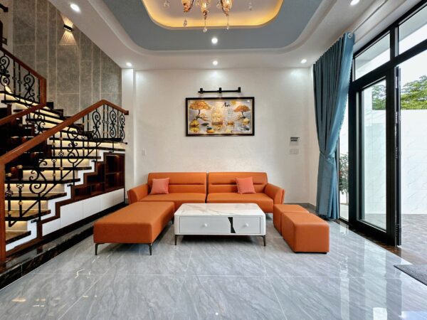 Nhà 3 tầng mặt tiền Nguyễn Bính, 8300