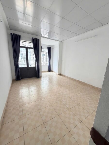 Nhà 2 tầng kiệt ô tô Điện Biên Phủ, 5200