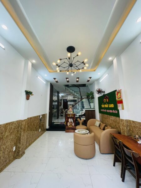 Nhà 3 tầng mặt tiền Thái Thị Bôi, 10ty9