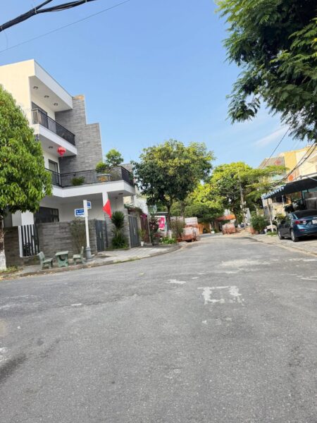 Nhà 2 tầng mặt tiền Phong Bắc, 5890