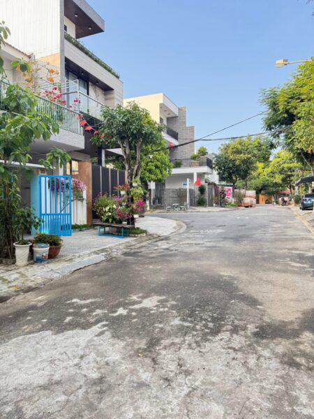 Nhà 2 tầng mặt tiền Phong Bắc, 5890