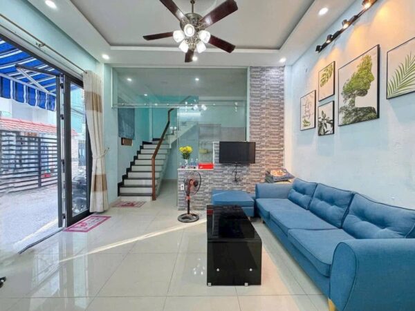Nhà 2 tầng 2 mặt kiệt ô tô Lê Đình Lý, 3750