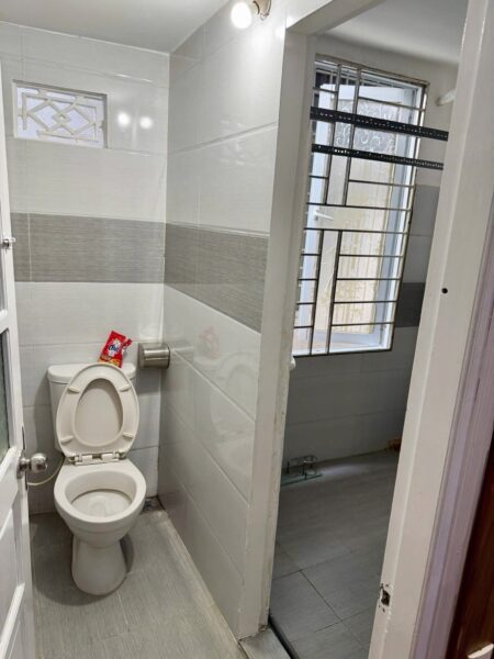 Nhà 2 tầng mặt tiền gần Cù Chính Lan, 4330