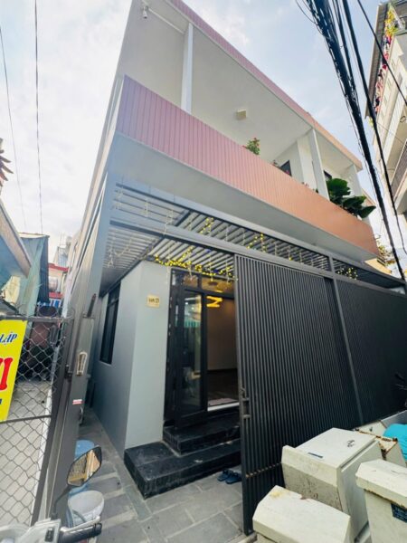 Nhà 2 tầng kiệt Ông Ích Khiêm, 95mv, 5900
