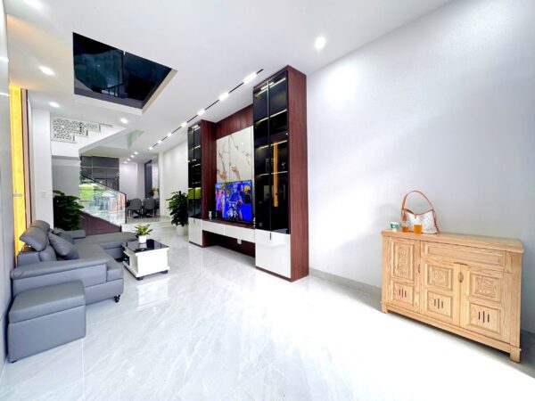 Nhà 3 tầng mặt tiền Phạm Nhữ Tăng, 7650