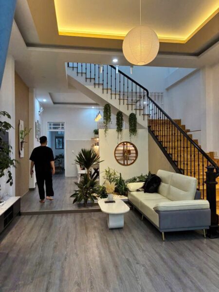 Nhà 2 tầng mặt tiền Hoàng Bình Chính, 8700