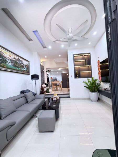 Nhà 3 tầng kiệt ô tô Điện biên phủ, 4950