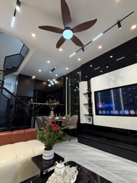 Nhà 3 tầng kiệt Ông ích khiêm, 5750