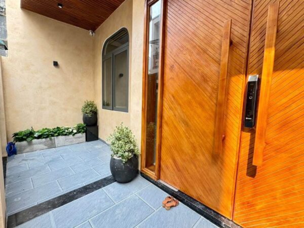 Nhà 3 tầng kiệt ô tô Nguyễn Chánh, 5950
