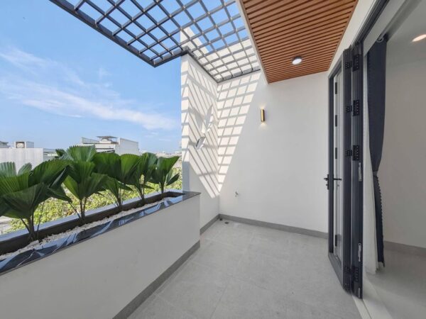 Nhà 3 tầng kiệt ô tô Tô Hiệu, 5650