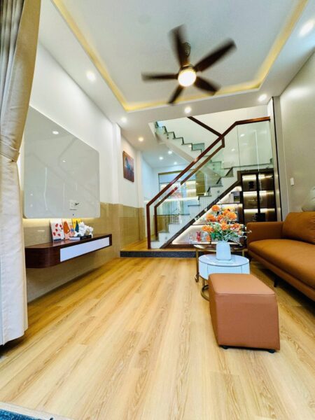 Nhà 2 tầng kiệt ô tô Lê Trọng Tấn, 2780