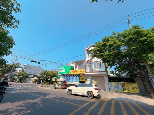 Đất mặt tiền Văn Tiến Dũng, 9300