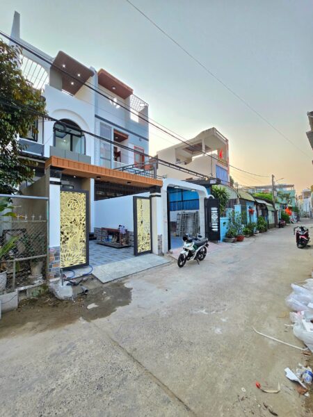 Nhà 3 tầng kiệt ô tô Vũ Lăng, 120mv, 5600