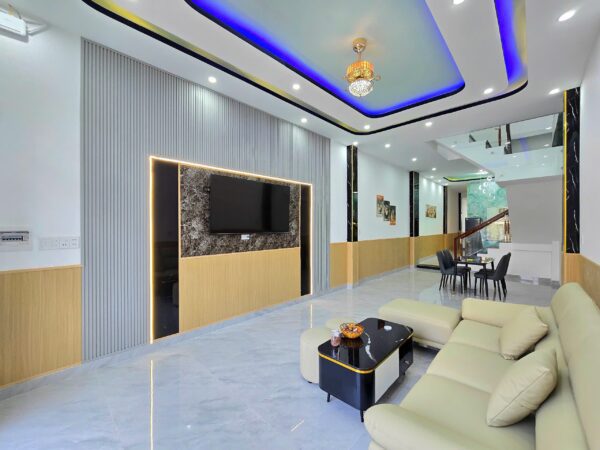 Nhà 3 tầng kiệt ô tô Vũ Lăng, 120mv, 5600