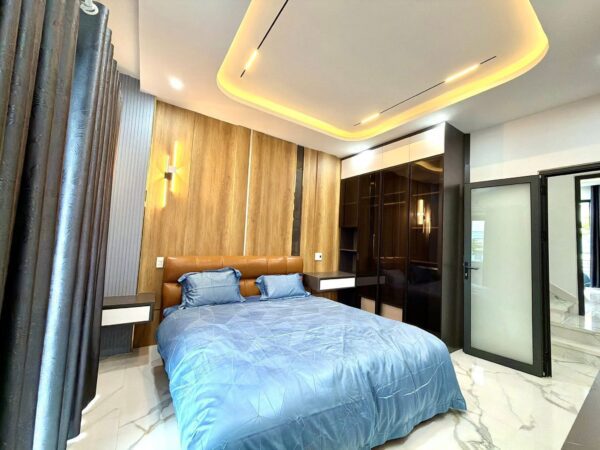 Chính chủ bán nhà 3 tầng mặt tiền Hoà Xuân, 5795