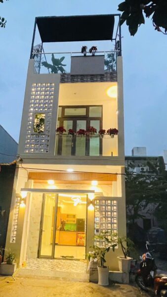 Nhà 3 tầng mặt tiền Hoá Sơn, 8830