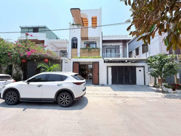Nhà 3 tầng mặt tiền Lỗ Giáng, 7950