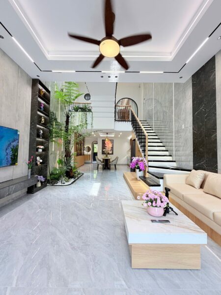 Nhà 3 tầng mặt tiền Lỗ Giáng, 7950