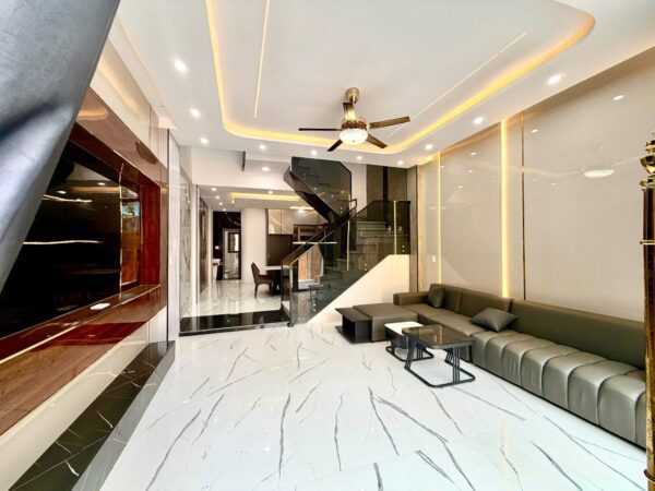 Chính chủ bán nhà 3 tầng mặt tiền Hoà Xuân, 5795