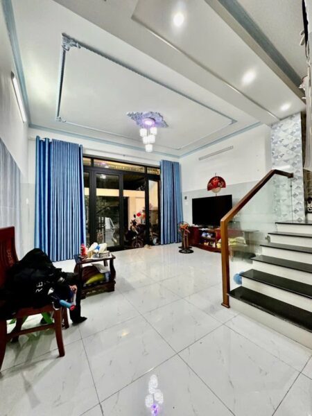 Nhà 2 tầng mặt tiền Phong Bắc 5900