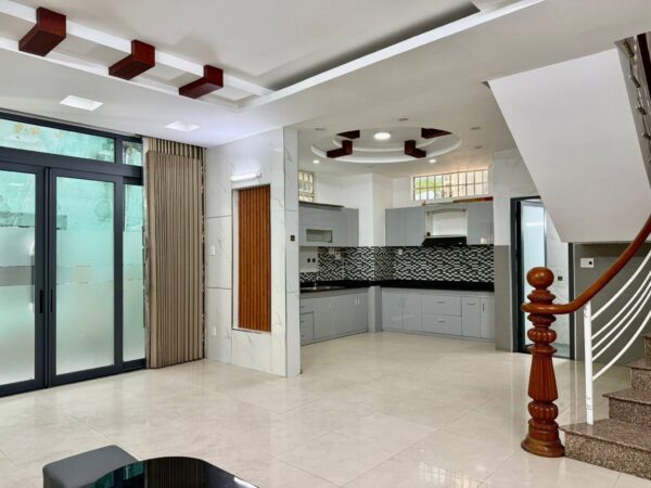 Nhà 4 tầng kiệt ô tô Lê Đình Dương 5150