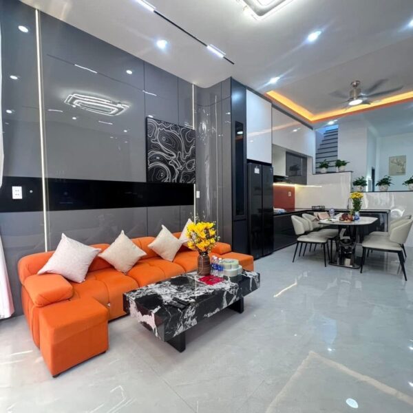 Nhà 2 tầng 2 mặt kiệt ô tô Cù Chính Lan, 5950