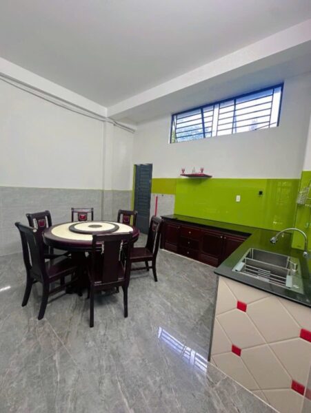 Nhà 2 tầng mặt tiền Đồng Trí, 5500
