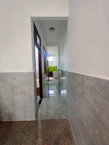 Nhà 2 tầng mặt tiền Đồng Trí, 5500
